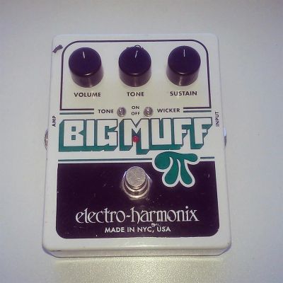 Лот: 3117974. Фото: 1. Дисторшн Electro-Harmonix Big... Гитарные эффекты и комбоусилители