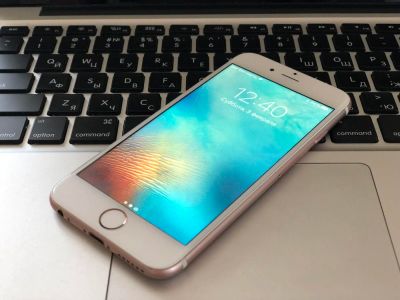 Лот: 10986275. Фото: 1. iPhone 6s 64 Rose Gold. Смартфоны