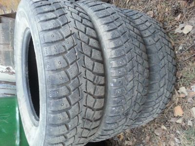 Лот: 4014372. Фото: 1. Kumho Izenwis KW19 215/70 R15. Шины