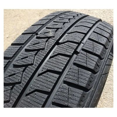 Лот: 23690698. Фото: 1. Зимняя резина 205/65 R-16 "Farroad... Шины