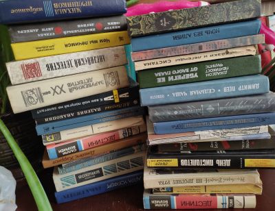 Лот: 21052605. Фото: 1. Книги одним лотом. Художественная