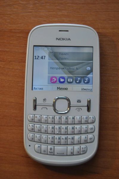 Лот: 6104105. Фото: 1. Nokia Asha 200 двухсимочный. Кнопочные мобильные телефоны