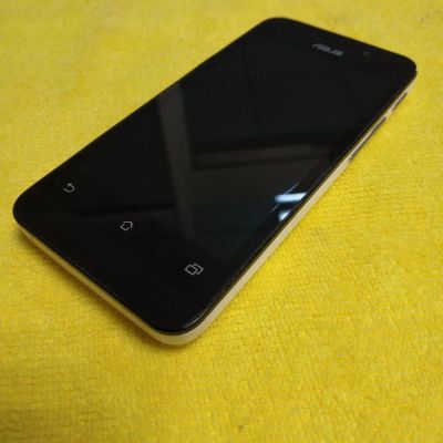 Лот: 12665286. Фото: 1. Asus ZenFone 4 A400CG. Принимаем... Смартфоны