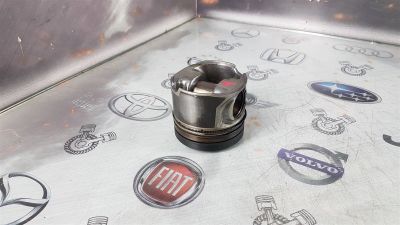 Лот: 23587688. Фото: 1. Поршень Audi Q7 BUG 059198401D... Двигатель и элементы двигателя