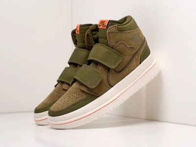 Лот: 17337215. Фото: 1. Кроссовки Nike Air Jordan 1 High... Кеды, кроссовки, слипоны