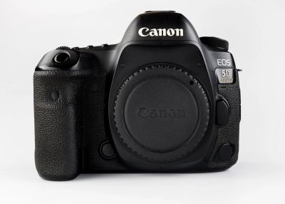 Лот: 25272213. Фото: 1. Canon 5D mark 4. Цифровые зеркальные
