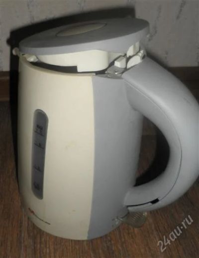 Лот: 1518350. Фото: 1. сломаный чайник BENATON CEJ 1743. Чайники, кофемашины, кулеры