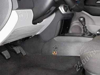 Лот: 833631. Фото: 1. Замок МКПП Kia Ceed 06 модельного... Автомобильные сигнализации