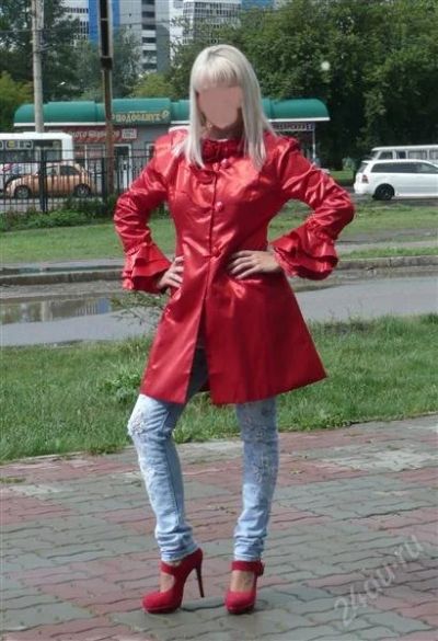Лот: 2004319. Фото: 1. Шикарный легкий нарядный плащ... Верхняя одежда