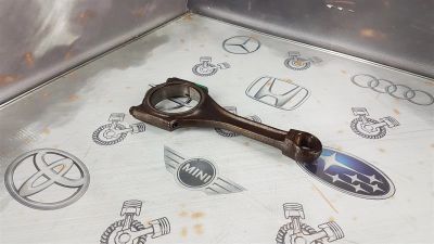 Лот: 23590582. Фото: 1. Шатун Audi A6 AUK 06E198401C. Двигатель и элементы двигателя
