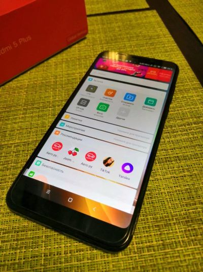 Лот: 12804677. Фото: 1. Xiaomi Redmi 5 Plus 3/32gb. Смартфоны
