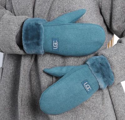 Лот: 24992230. Фото: 1. Варежки UGG. Перчатки, варежки, митенки