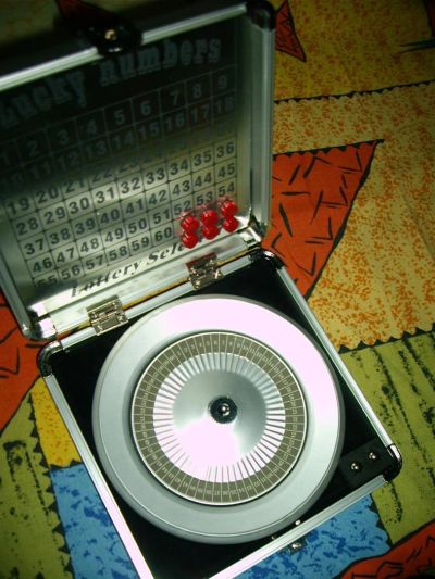 Лот: 3239994. Фото: 1. lucky box - коробка удачи - отличный... Сувенирные мелочи