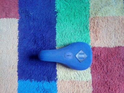 Лот: 11265878. Фото: 1. Седло BMX Blue Pivotal. Запчасти