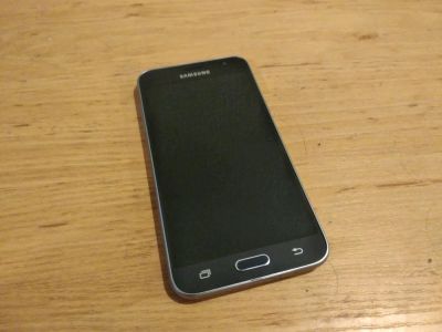 Лот: 11186939. Фото: 1. Samsung j3 2016. Смартфоны