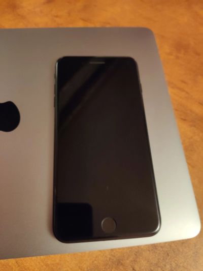 Лот: 15428618. Фото: 1. iphone 7 + plus 128 gb. Смартфоны