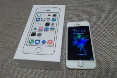Лот: 11305659. Фото: 1. iphone 5s 32gb Gold (не восстановлен... Смартфоны