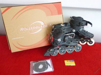 Лот: 5871389. Фото: 1. Роликовые коньки Rollerblade Twister... Роликовые коньки, скейтборды, самокаты