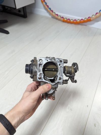 Лот: 22463954. Фото: 1. Заслонка дроссельная Toyota Corona... Топливная система