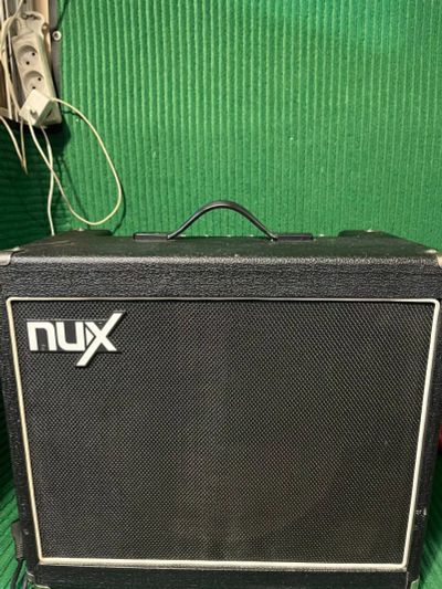 Лот: 25136228. Фото: 1. Комбоусилитель NUX mighty 50X... Гитарные эффекты и комбоусилители