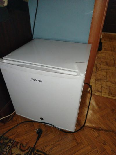 Лот: 25717135. Фото: 1. Мини холодильник (не работает). Холодильники, морозильные камеры
