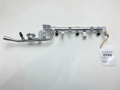 Лот: 24773978. Фото: 1. Рейка топливная Mazda Tribute... Топливная система