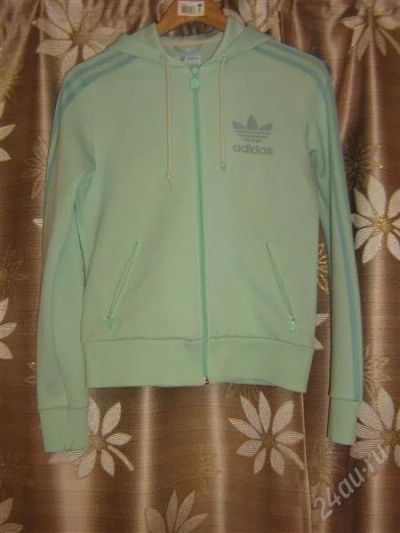 Лот: 1219966. Фото: 1. Толстовка Adidas, размер 44. Другое (спортивная одежда)