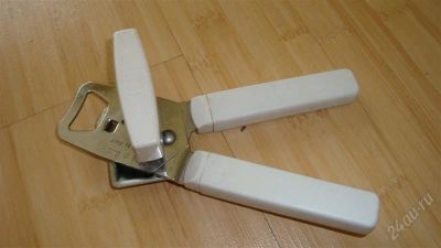 Лот: 2136104. Фото: 1. открывалка для консерв и бутылок... Столовые приборы, ножи
