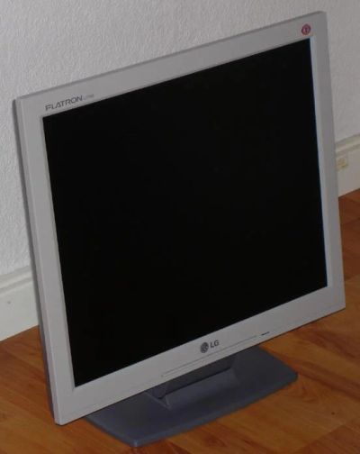 Лот: 4466291. Фото: 1. Продам LG Flatron L1715S. ЖК-мониторы