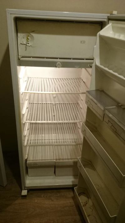 Лот: 10339951. Фото: 1. Холодильник бирюса. Холодильники, морозильные камеры
