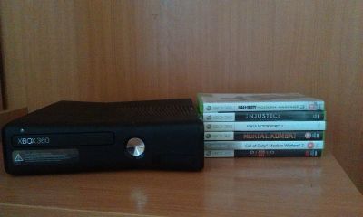 Лот: 6110749. Фото: 1. XBOX 360 Slim 250 GB + карта видеозахвата... Игровые приставки, консоли