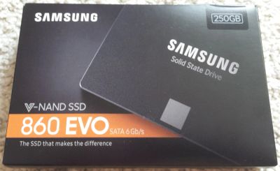 Лот: 16495762. Фото: 1. SSD накопитель Samsung 250ГБ. SSD-накопители