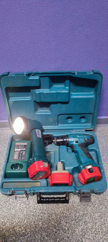 Лот: 21098016. Фото: 1. Шуруповерт Makita Макита 627D... Электроинструмент