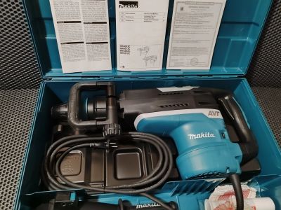 Лот: 21759829. Фото: 1. Перфоратор Makita HR5212C. Электроинструмент