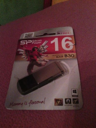 Лот: 4081605. Фото: 1. Продам флэш-диск 16 gb Silicon... USB-флеш карты