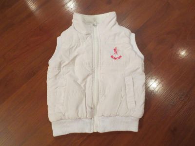 Лот: 4706523. Фото: 1. Жилетка Moncler Италия. 80-86см... Верхняя одежда