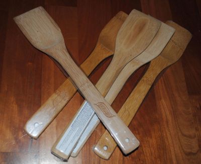 Лот: 4595594. Фото: 1. Деревянная лопатка (бамбук) для... Кухонные аксессуары