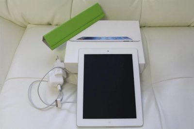 Лот: 3706645. Фото: 1. Apple Ipad 3 64Gb WiFi белый... Планшеты