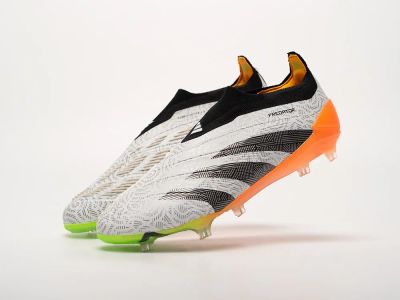 Лот: 24973759. Фото: 1. Футбольная обувь Adidas Predator... Кеды, кроссовки, слипоны