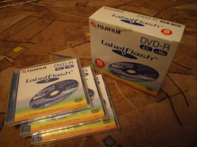 Лот: 3255616. Фото: 1. Диски (8шт одним лотом) с технологией... CD, DVD, BluRay