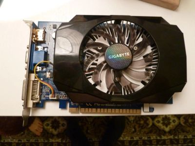 Лот: 7310677. Фото: 1. Gigabyte GeForce GT 440 830Mhz... Видеокарты