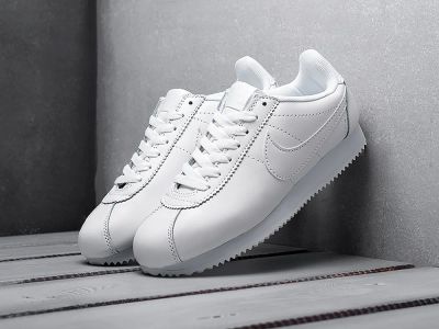 Лот: 16015436. Фото: 1. Кроссовки Nike Classic Cortez... Кеды, кроссовки, слипоны