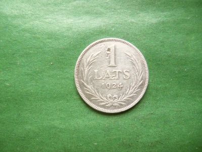 Лот: 25807788. Фото: 1. Латвия 1 лат 1924 г.,серебро. Страны СНГ и Балтии