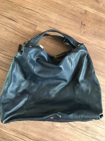 Лот: 9102234. Фото: 1. Кожаная сумка Furla. Сумки
