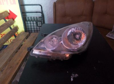 Лот: 7069030. Фото: 1. Левая фара Nissan Note. Оптика и освещение