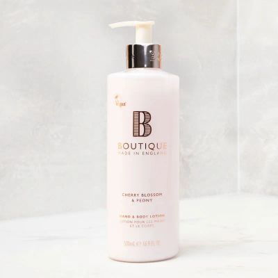 Лот: 24933958. Фото: 1. Лосьон для тела и рук Boutique... Уход за телом