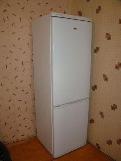 Лот: 8490327. Фото: 1. холодильник zanussi 180см. Холодильники, морозильные камеры