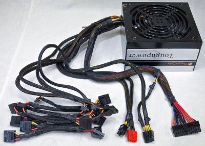 Лот: 25787673. Фото: 1. 650W Thermaltake Toughtpower 650... Корпуса, блоки питания