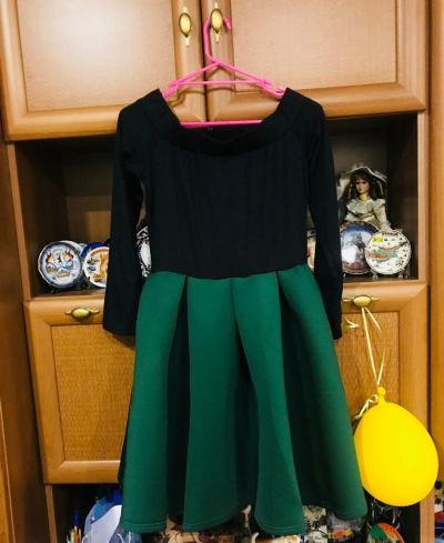 Лот: 12206322. Фото: 1. Платье черно-зеленое. Платья