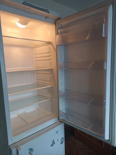 Лот: 21374517. Фото: 1. Большой рабочий холодильник Бирюса... Холодильники, морозильные камеры